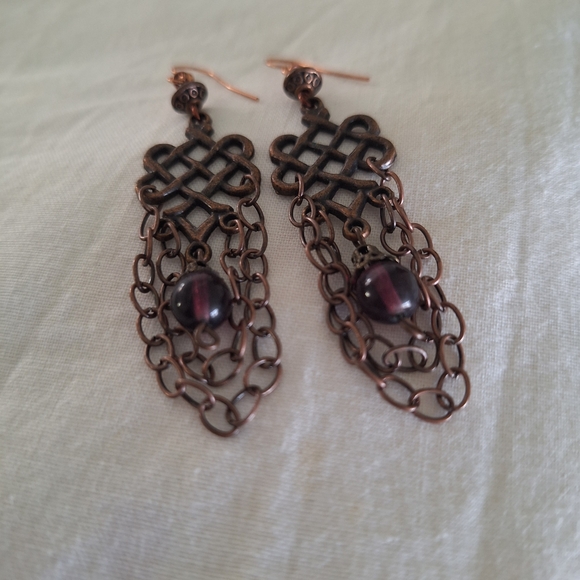 Elegant Chain Drop Earrings with Purple Accents - Picture 3 of 4